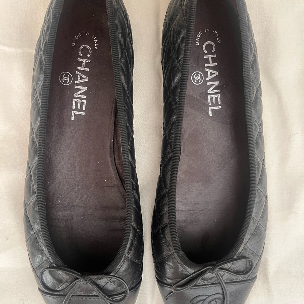 CHANEL Black Quilted Ballerina Flats with Bow